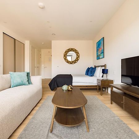 Charles Hope London Greenford Greenford  Exterior foto